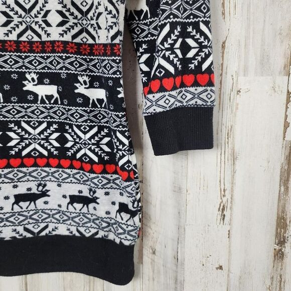 No Boundaries Nordic Reindeer Heart Knit Sweater Heather Gray Size XS - Picture 10 of 11